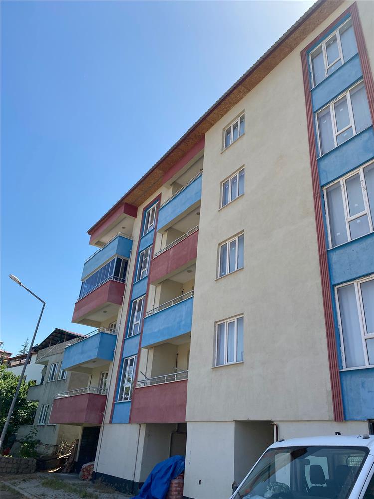 GÖKSUNDA KALORİFERLİ 3+1 SATILIK DAİRE